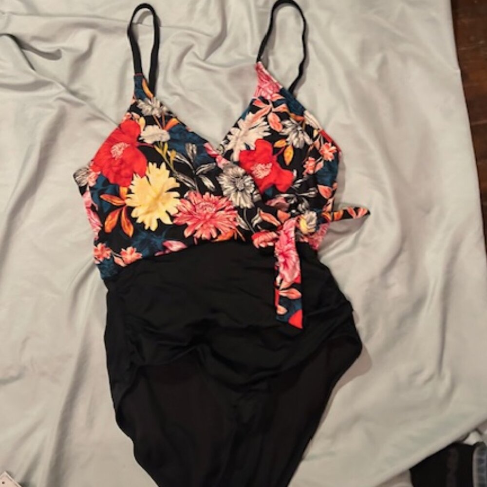 size medium womens one piece swim suit pink black floral swimming